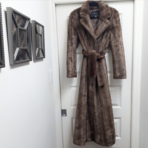 victoria SECRET MODA INTERNATIONAL FAUX FUR COAT - Picture 3 of 4